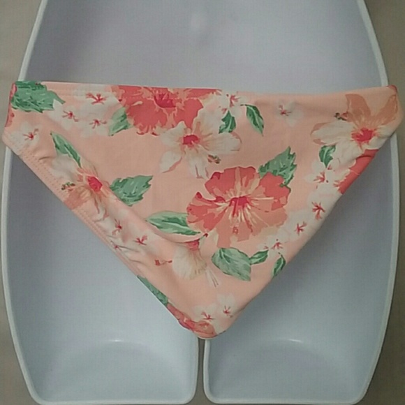 Bikini Bottoms - Picture 2 of 2